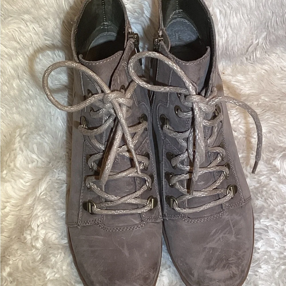 Sorel Joan Uptown Lace Boots size 7.5